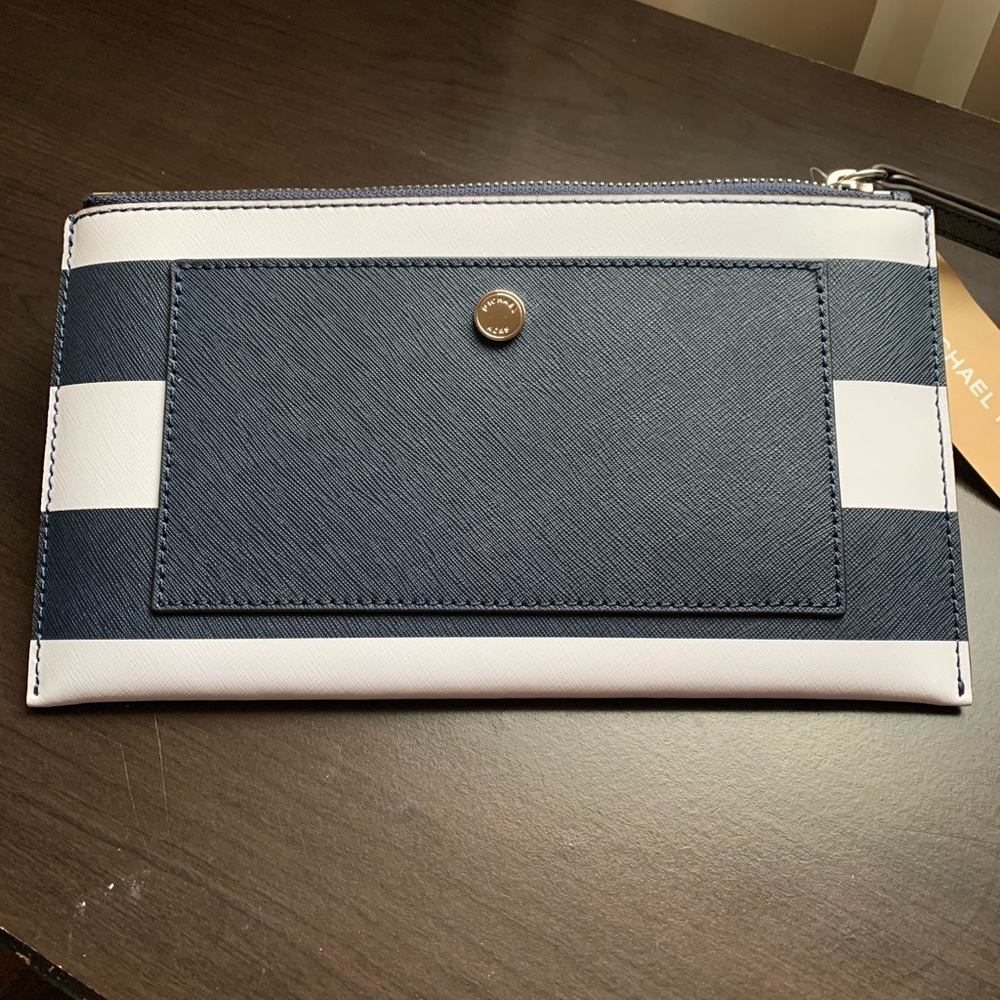 Michael Kors wristlet